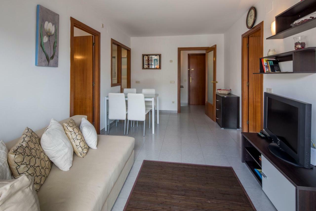 Apartamento Castell De Perelada Apartment ชีโรนา ภายนอก รูปภาพ